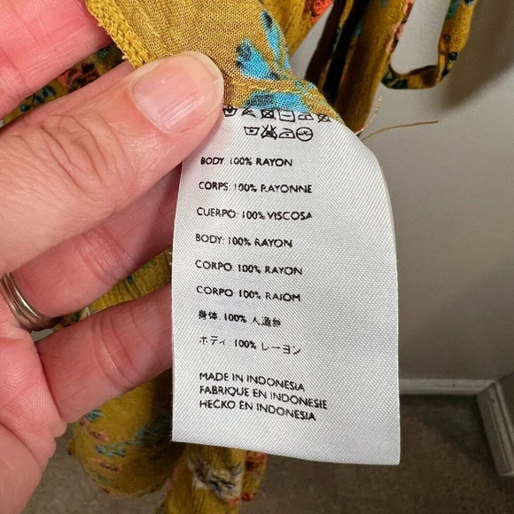 Faithfull The Brand Anthropologie Le Figuaro Floral Wrap Dress Size 2 Yellow - Picture 11 of 12